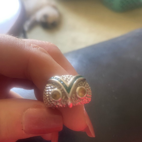 Solid Sterling Silver Owl ring - with real emeralds and citrine stones. - Picture 2 of 4